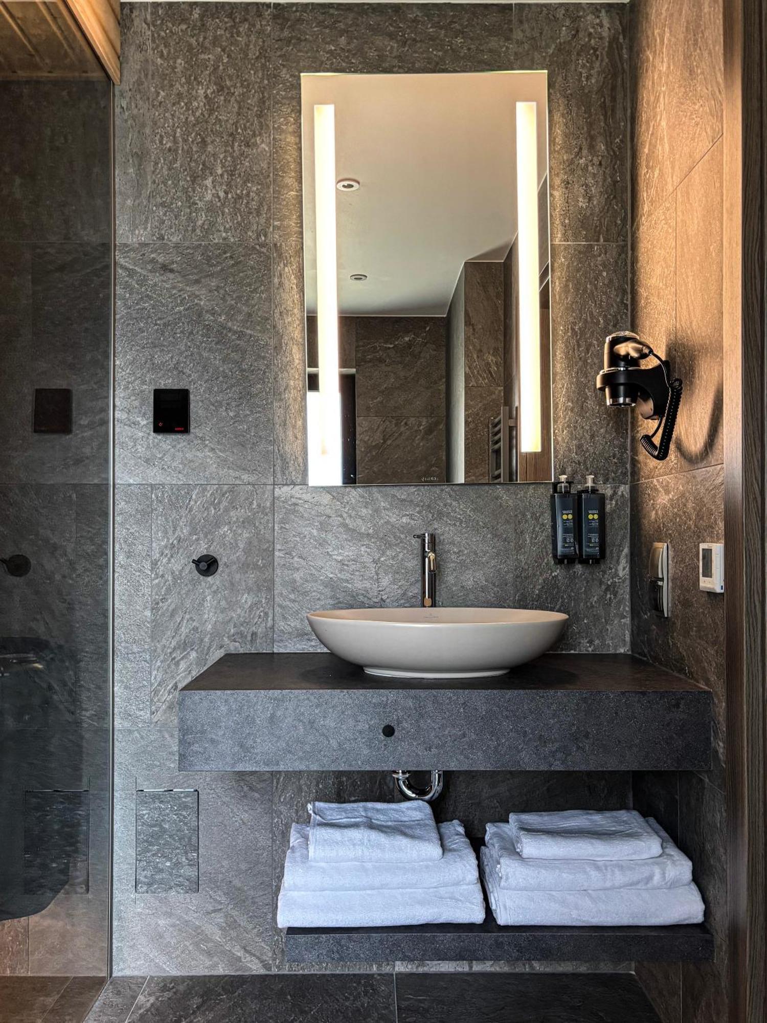 Wille W Lake Hill Karkonosze Resort & Spa Sosnówka Dış mekan fotoğraf